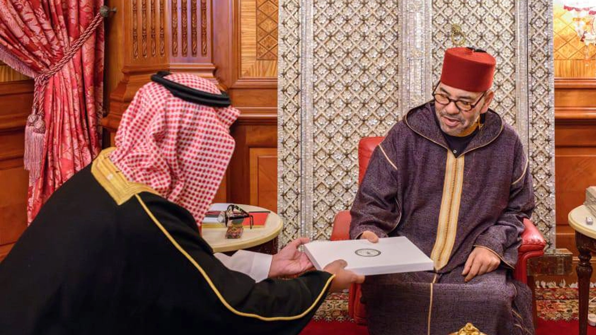 الملك محمد السادس رفقة الأمير تركي