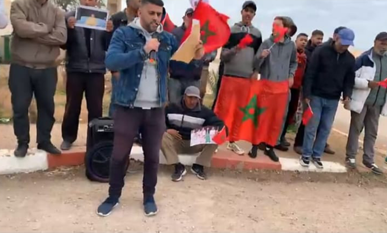 وقفة احتجاجية ضد شركة لافارج هولسيم