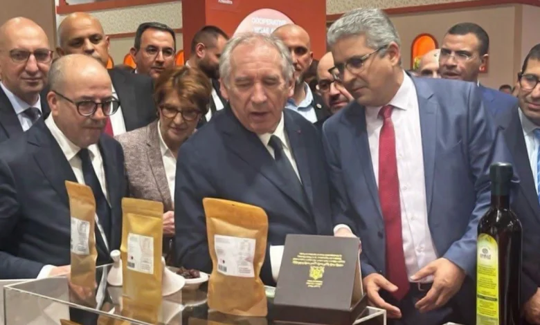 الوزير الأول الفرنسي يزور الجناح المغربي في معرض الفلاحة بباريس