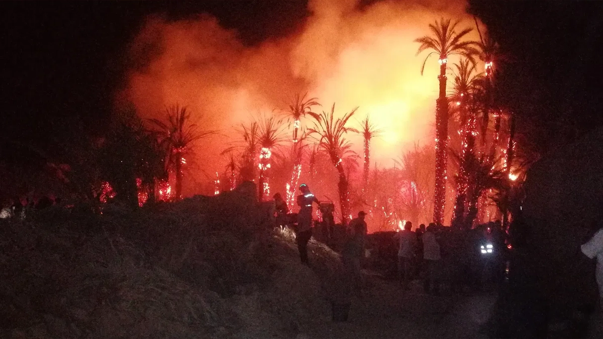 حريق بواحة إفرا